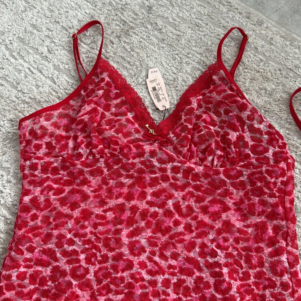 NWT Victoria's Secret Leopard Print Semi Sheer Top and Thong 2 pc. Set - Size L - Picture 2 of 12